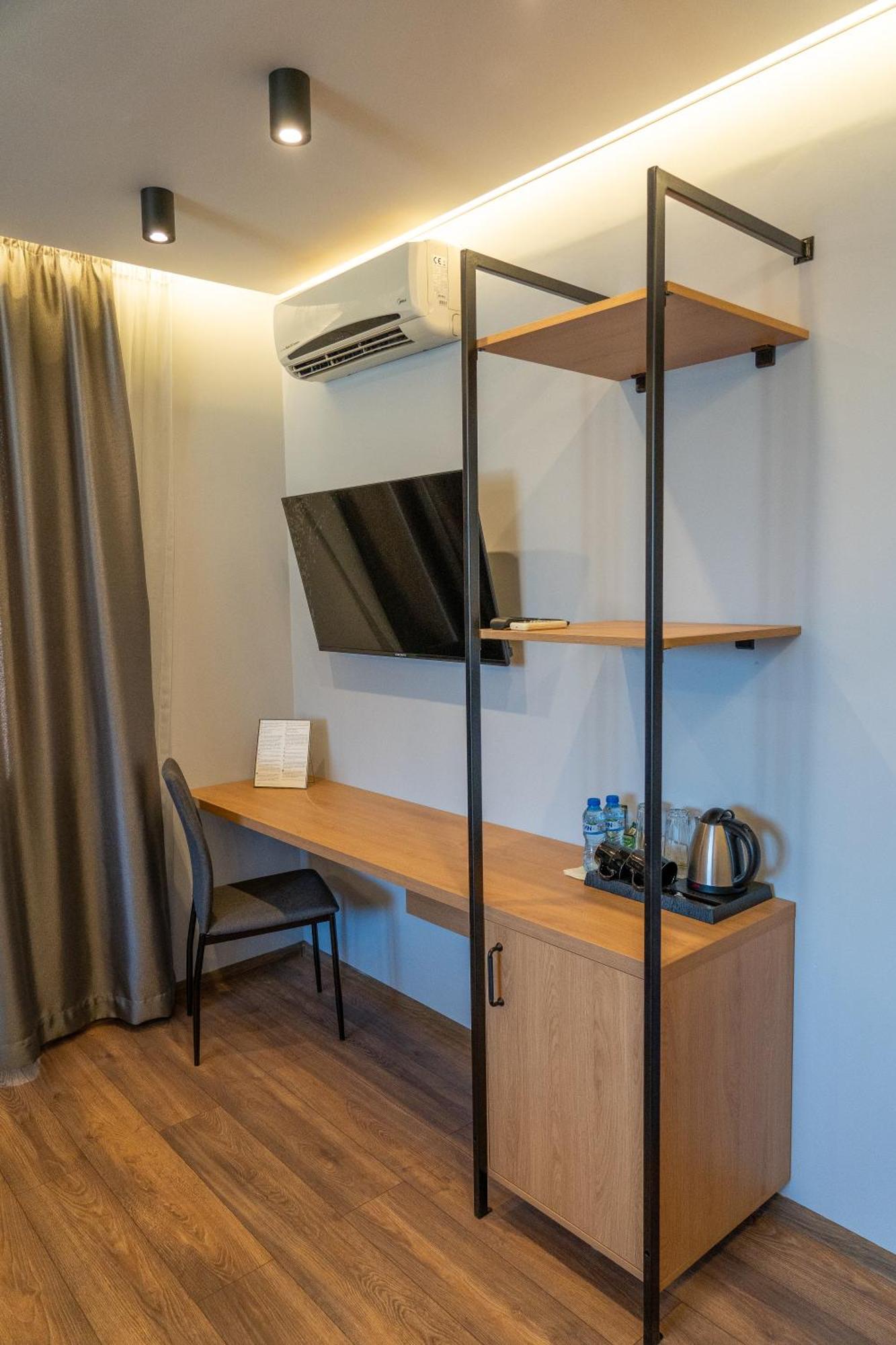 Family Hotel Pak Tam Karlovo Buitenkant foto