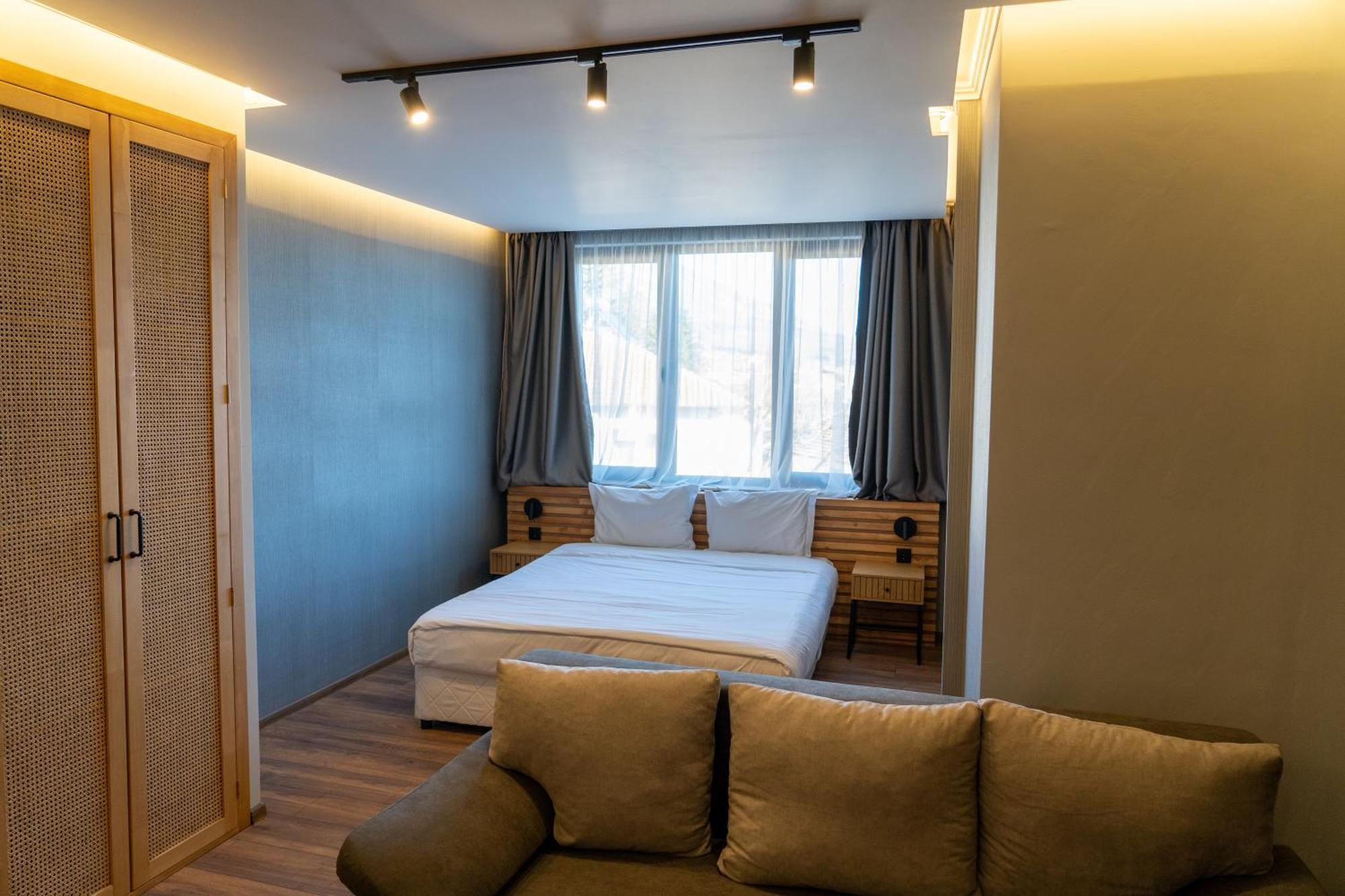 Family Hotel Pak Tam Karlovo Buitenkant foto